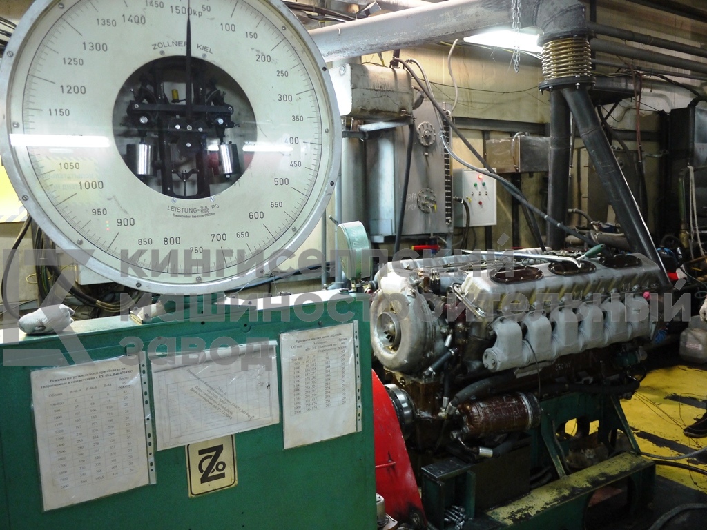 Двигатель В-84 на испытательном стенде 